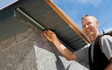 soffit installation Byton Hand